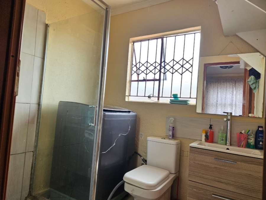 2 Bedroom Property for Sale in Protea Glen Gauteng