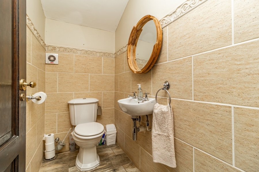 4 Bedroom Property for Sale in Glen Erasmia Gauteng