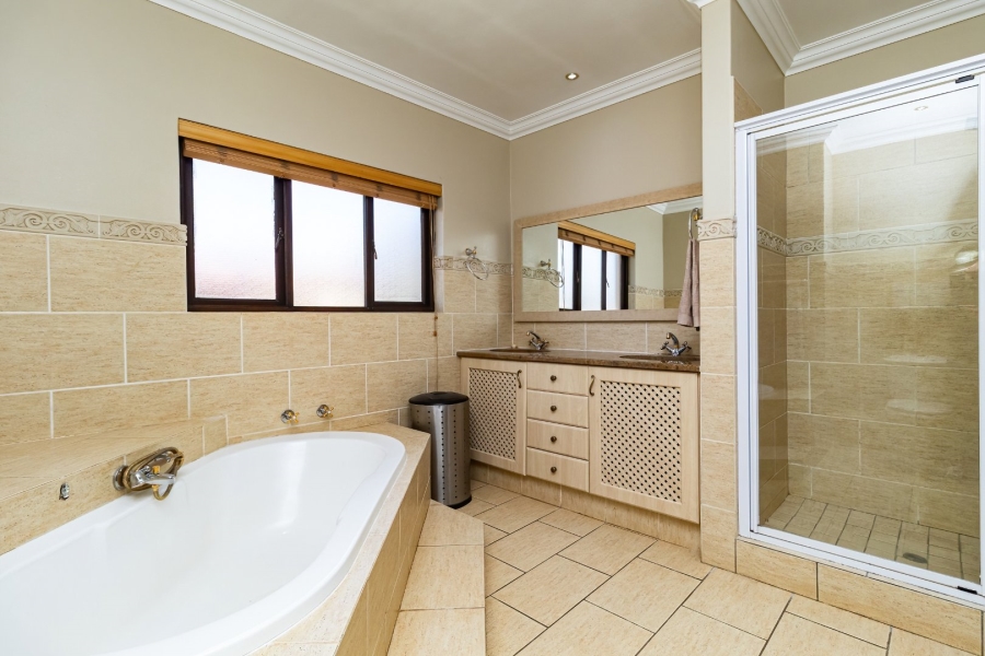 4 Bedroom Property for Sale in Glen Erasmia Gauteng