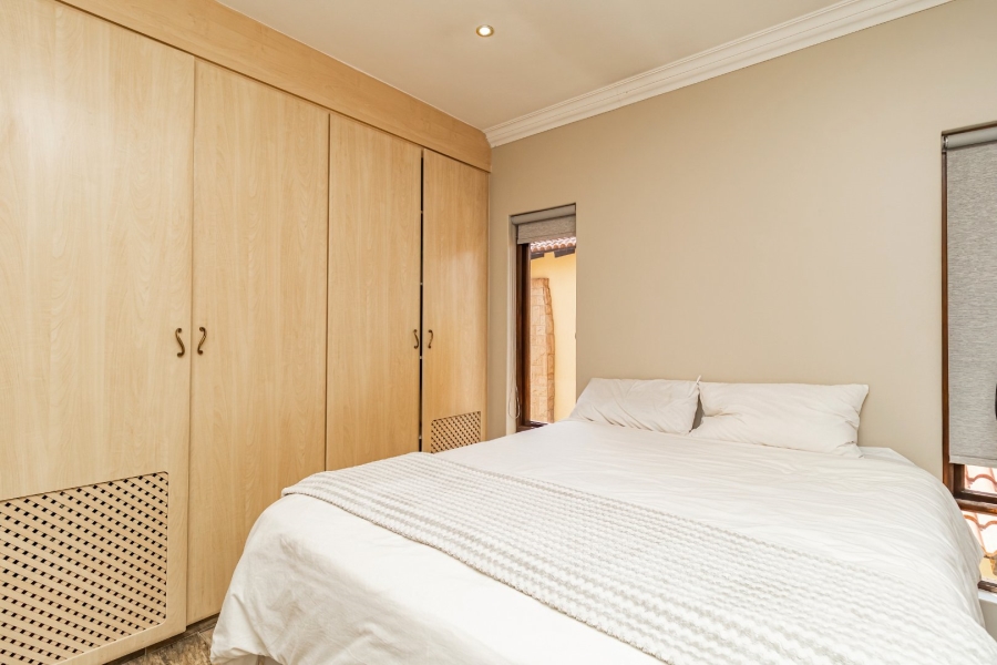 4 Bedroom Property for Sale in Glen Erasmia Gauteng