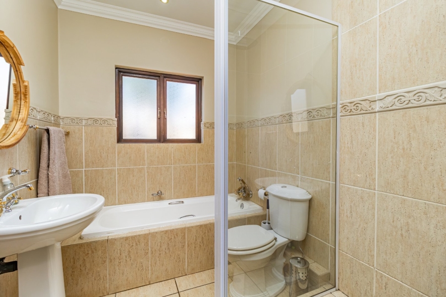 4 Bedroom Property for Sale in Glen Erasmia Gauteng
