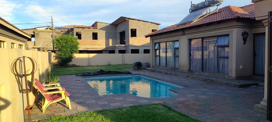 To Let 4 Bedroom Property for Rent in Vanderbijlpark SE 8 Gauteng
