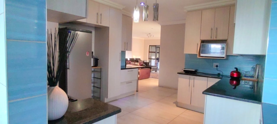 To Let 4 Bedroom Property for Rent in Vanderbijlpark SE 8 Gauteng