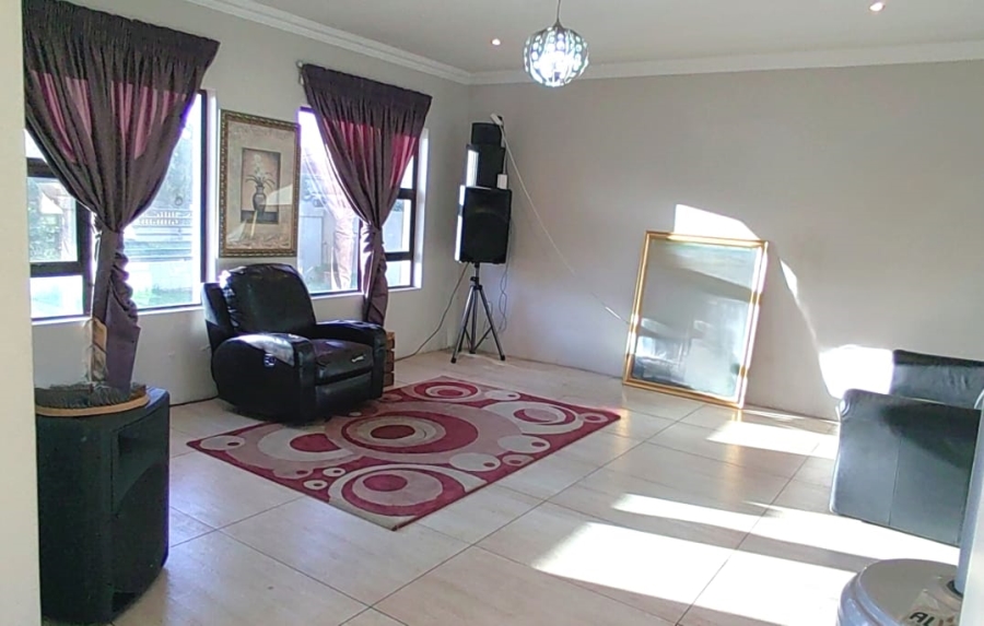 To Let 4 Bedroom Property for Rent in Vanderbijlpark SE 8 Gauteng