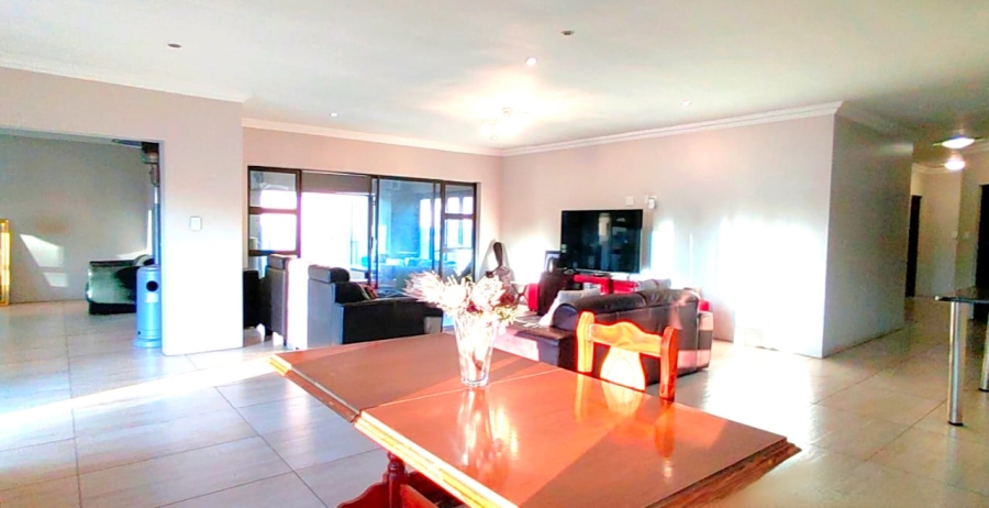 To Let 4 Bedroom Property for Rent in Vanderbijlpark SE 8 Gauteng