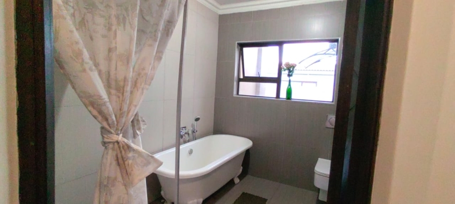 To Let 4 Bedroom Property for Rent in Vanderbijlpark SE 8 Gauteng