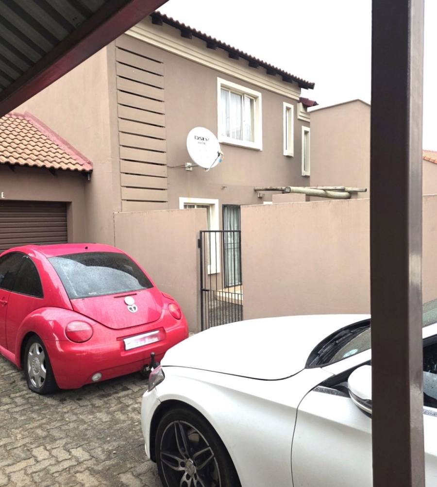 3 Bedroom Property for Sale in Vorna Valley Gauteng