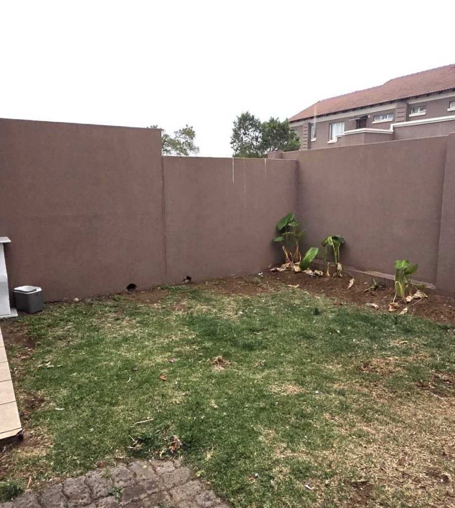 3 Bedroom Property for Sale in Vorna Valley Gauteng