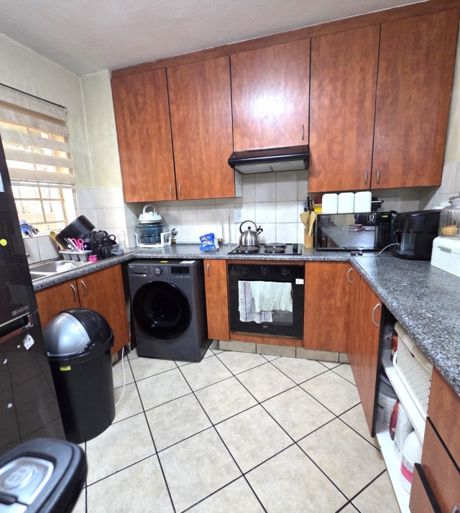 3 Bedroom Property for Sale in Vorna Valley Gauteng