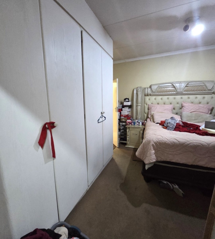 3 Bedroom Property for Sale in Vorna Valley Gauteng