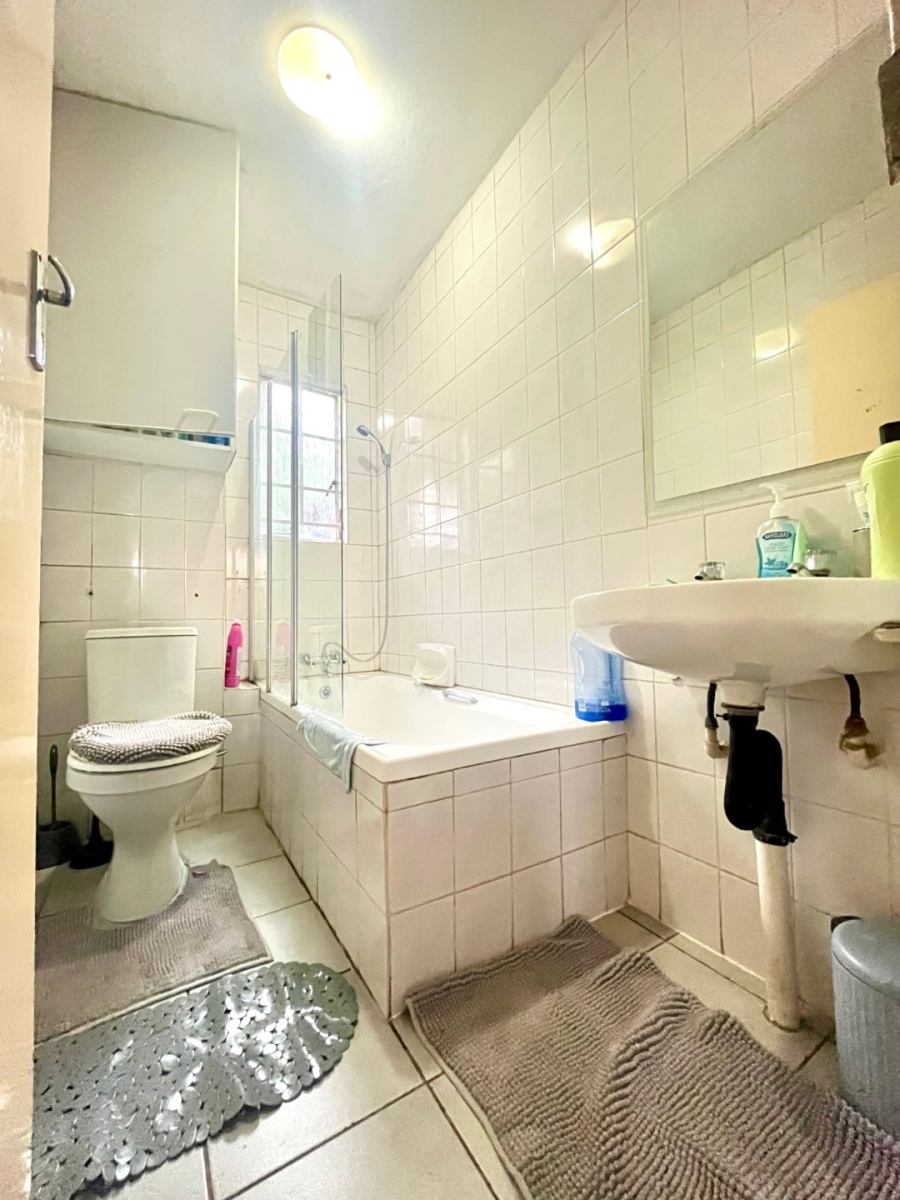 2 Bedroom Property for Sale in Newlands Gauteng