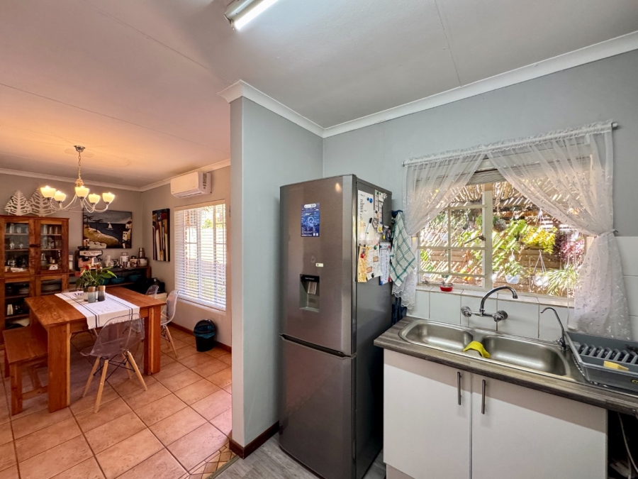 To Let 2 Bedroom Property for Rent in Pierre Van Ryneveld Gauteng