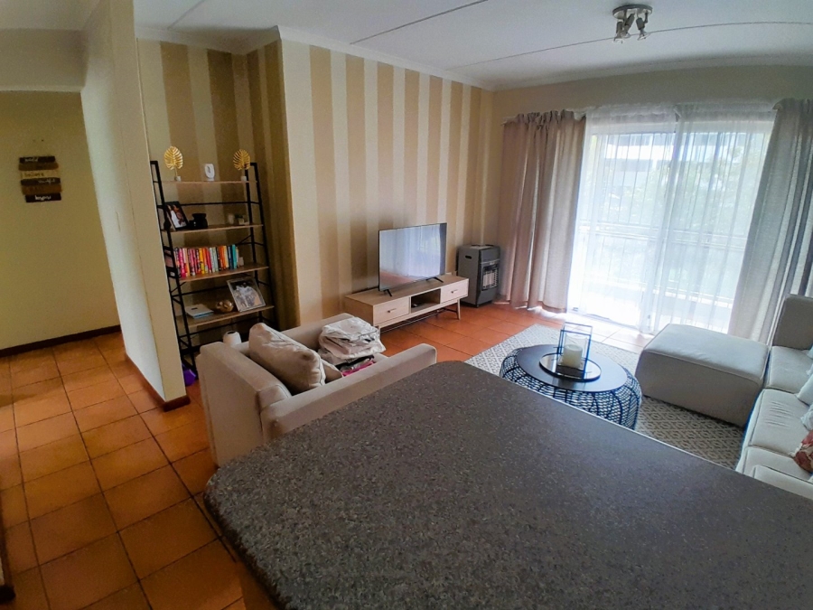 2 Bedroom Property for Sale in Sunninghill Gauteng