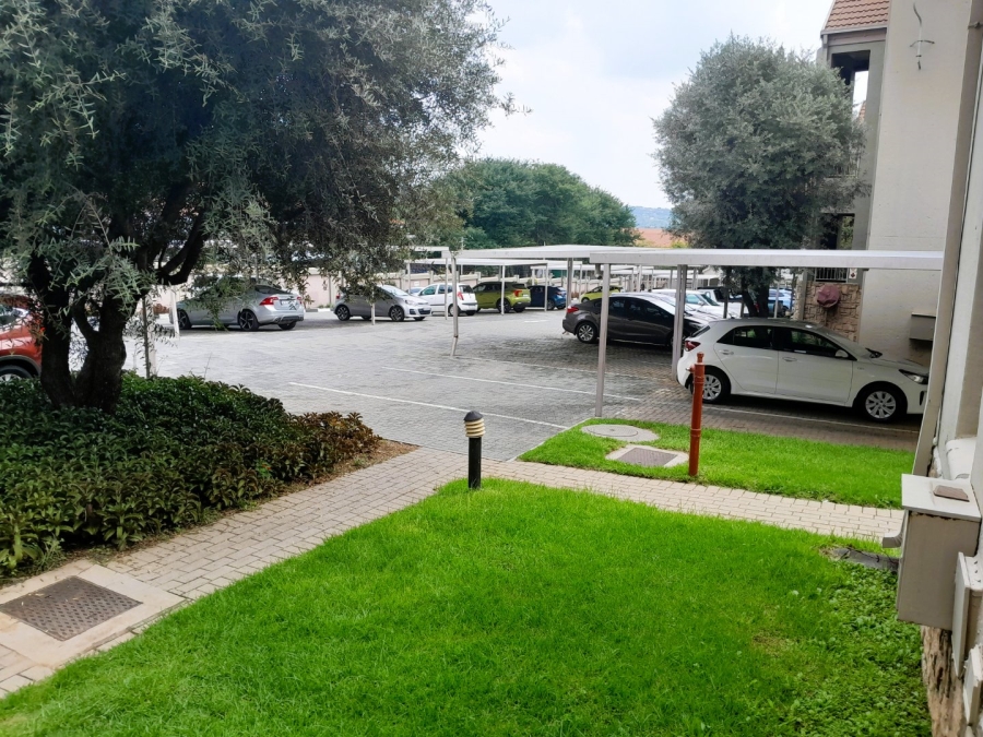 2 Bedroom Property for Sale in Sunninghill Gauteng