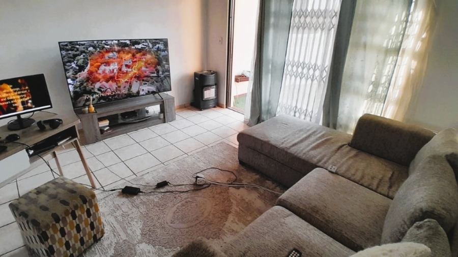 2 Bedroom Property for Sale in Barbeque Downs Gauteng
