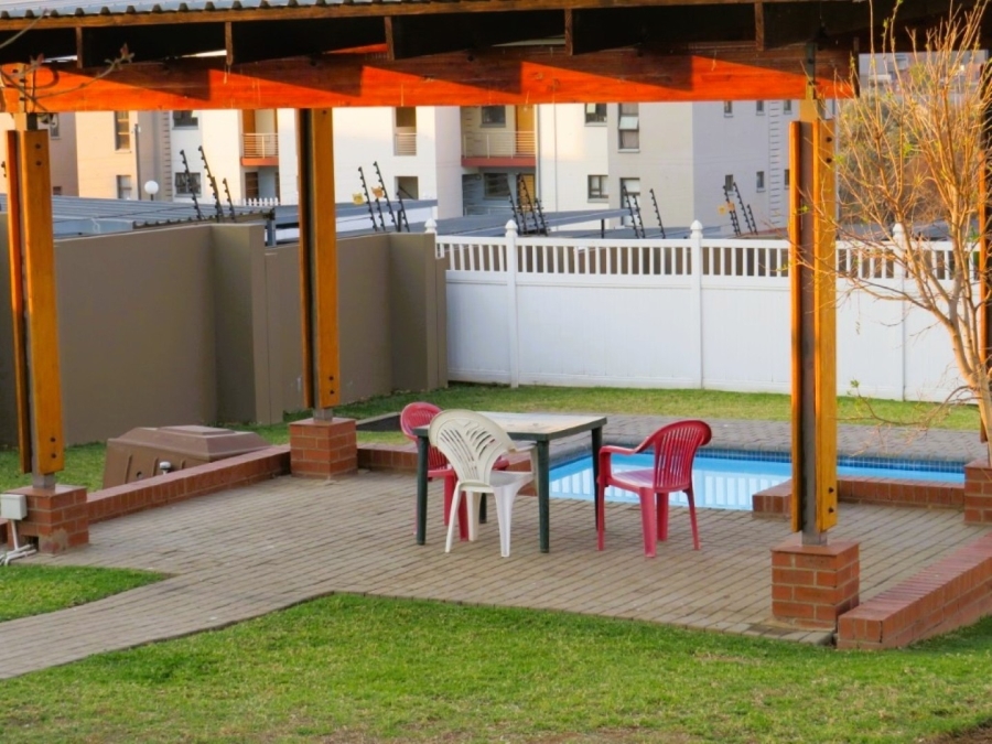 2 Bedroom Property for Sale in Barbeque Downs Gauteng