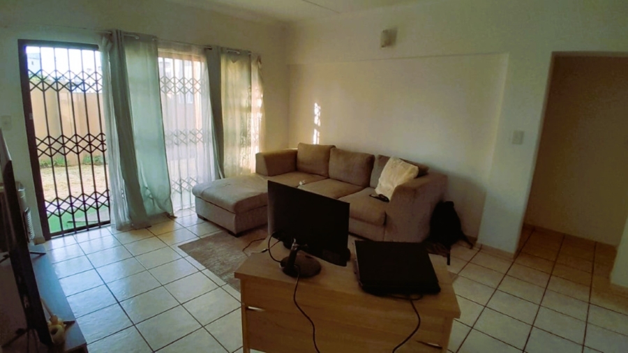 2 Bedroom Property for Sale in Barbeque Downs Gauteng