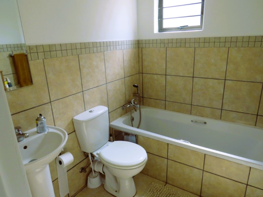 2 Bedroom Property for Sale in Barbeque Downs Gauteng