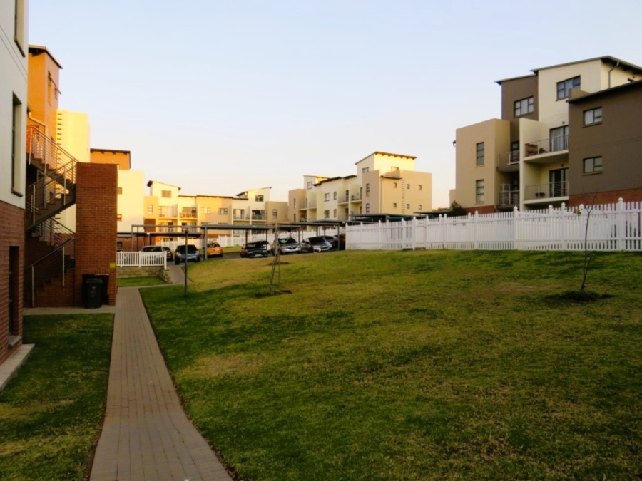 2 Bedroom Property for Sale in Barbeque Downs Gauteng