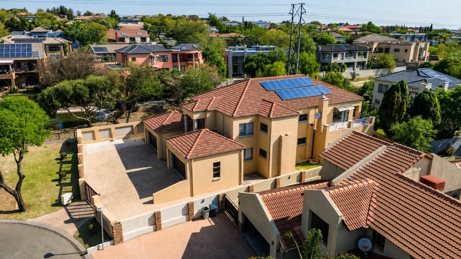 5 Bedroom Property for Sale in Carlswald North Estate Gauteng