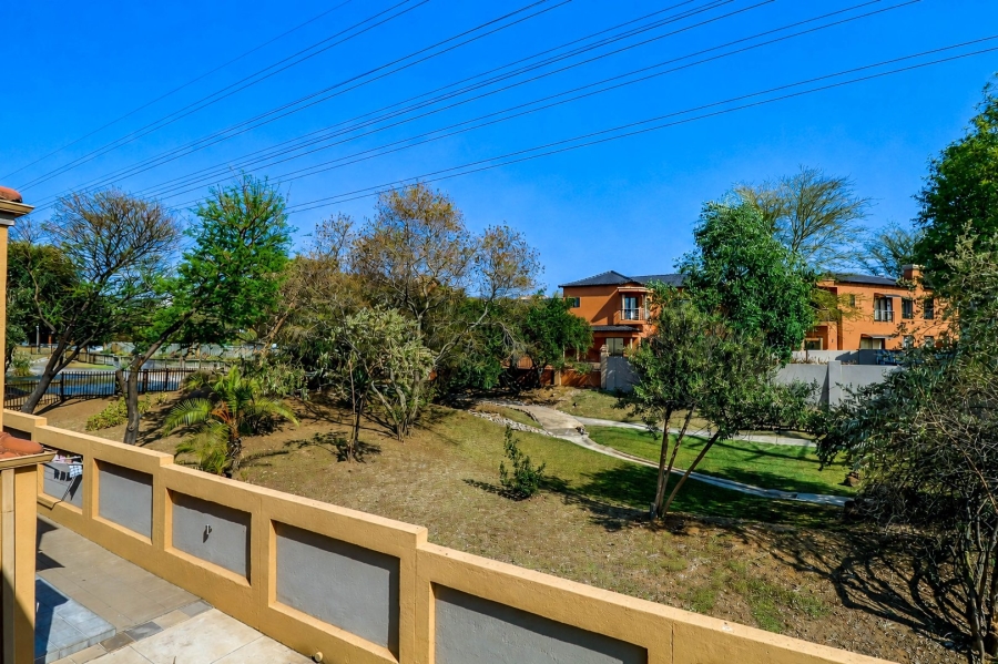 5 Bedroom Property for Sale in Carlswald North Estate Gauteng