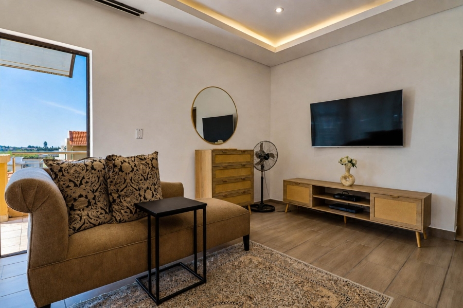 5 Bedroom Property for Sale in Carlswald North Estate Gauteng