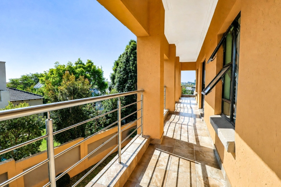 5 Bedroom Property for Sale in Carlswald North Estate Gauteng