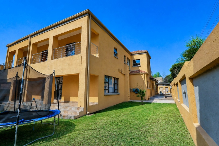 5 Bedroom Property for Sale in Carlswald North Estate Gauteng
