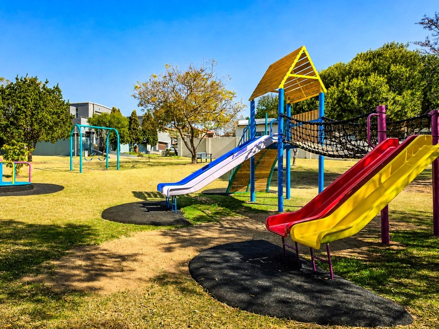 5 Bedroom Property for Sale in Carlswald North Estate Gauteng