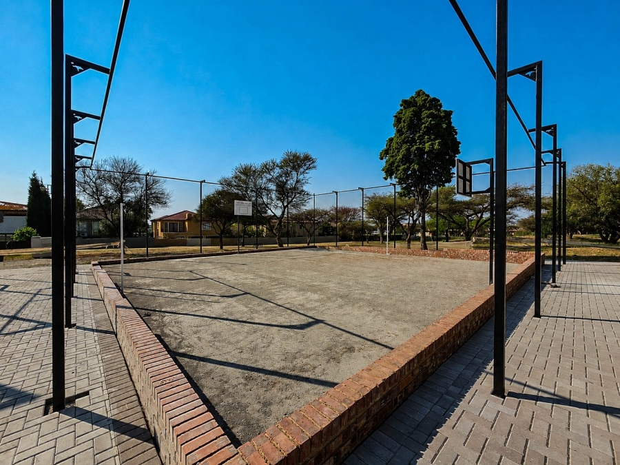 5 Bedroom Property for Sale in Carlswald North Estate Gauteng
