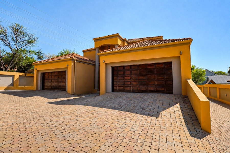 5 Bedroom Property for Sale in Carlswald North Estate Gauteng