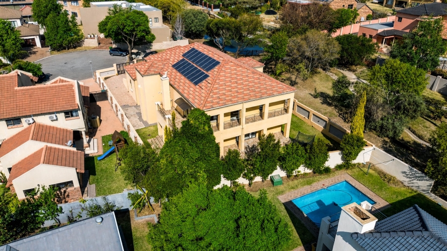 5 Bedroom Property for Sale in Carlswald North Estate Gauteng