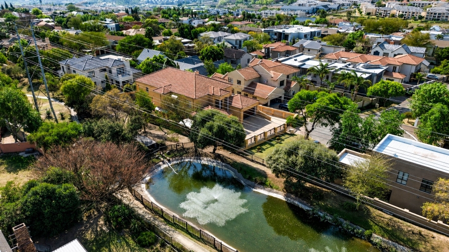5 Bedroom Property for Sale in Carlswald North Estate Gauteng