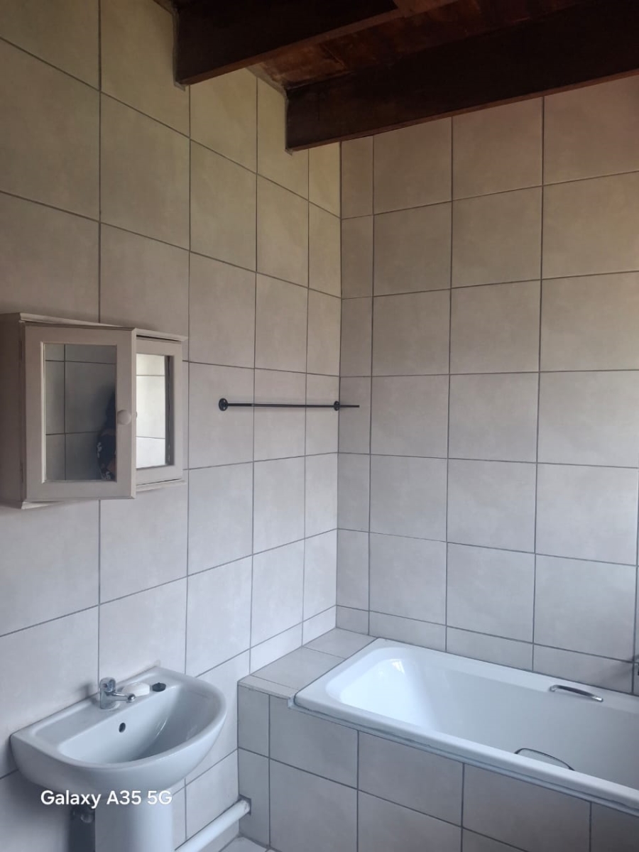 Commercial Property for Sale in Fairlead Gauteng