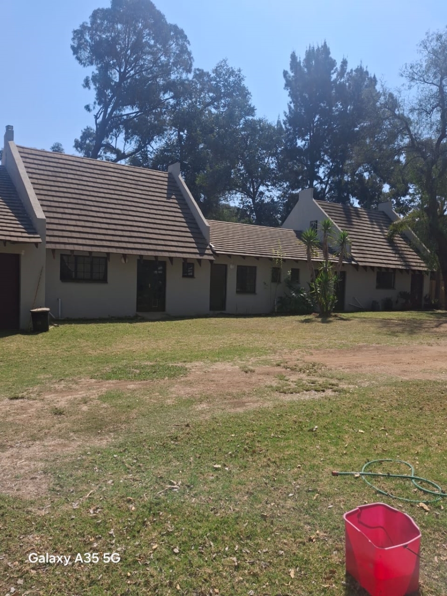 Commercial Property for Sale in Fairlead Gauteng