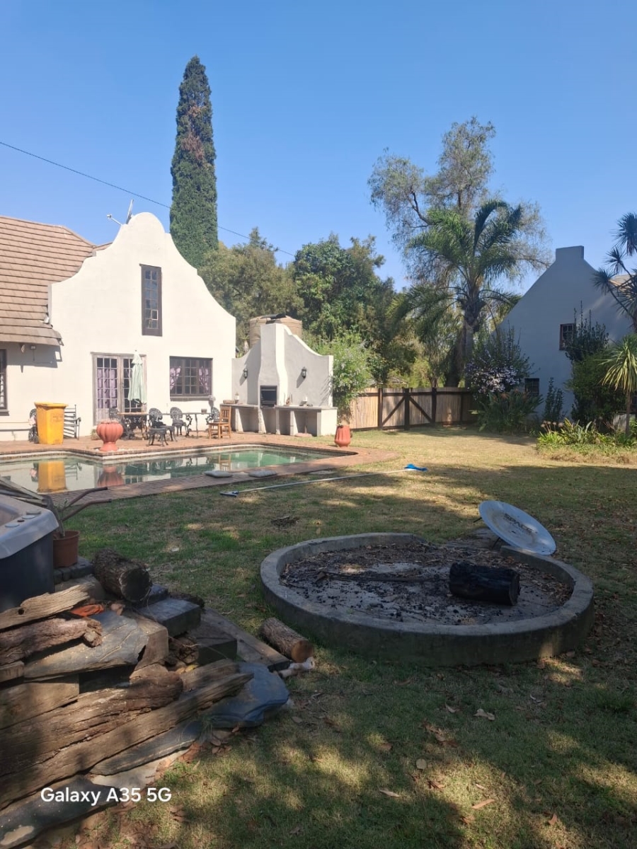 Commercial Property for Sale in Fairlead Gauteng