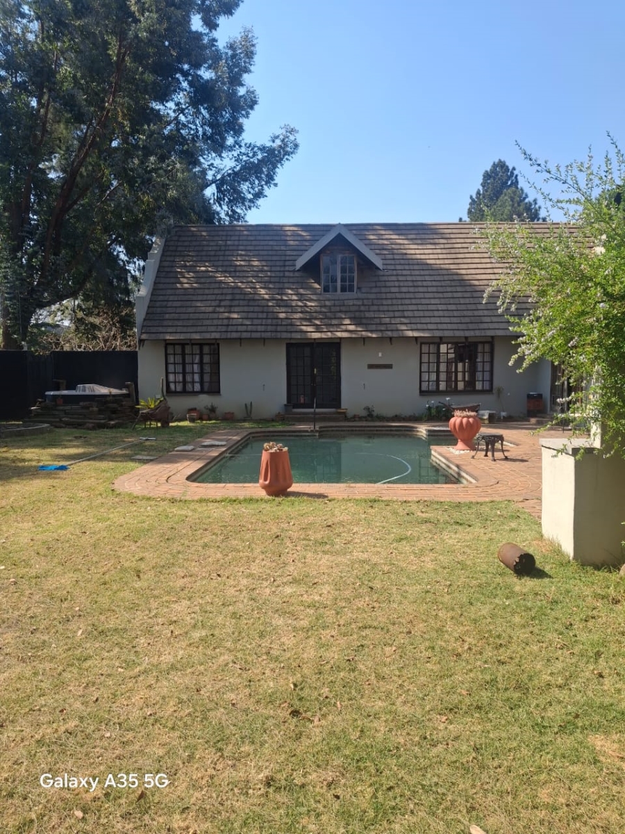 Commercial Property for Sale in Fairlead Gauteng