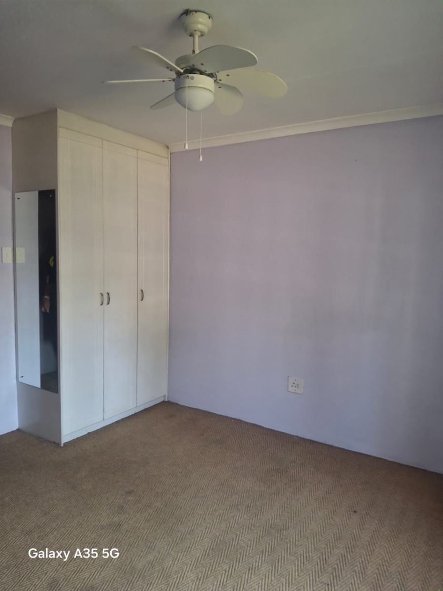 Commercial Property for Sale in Fairlead Gauteng