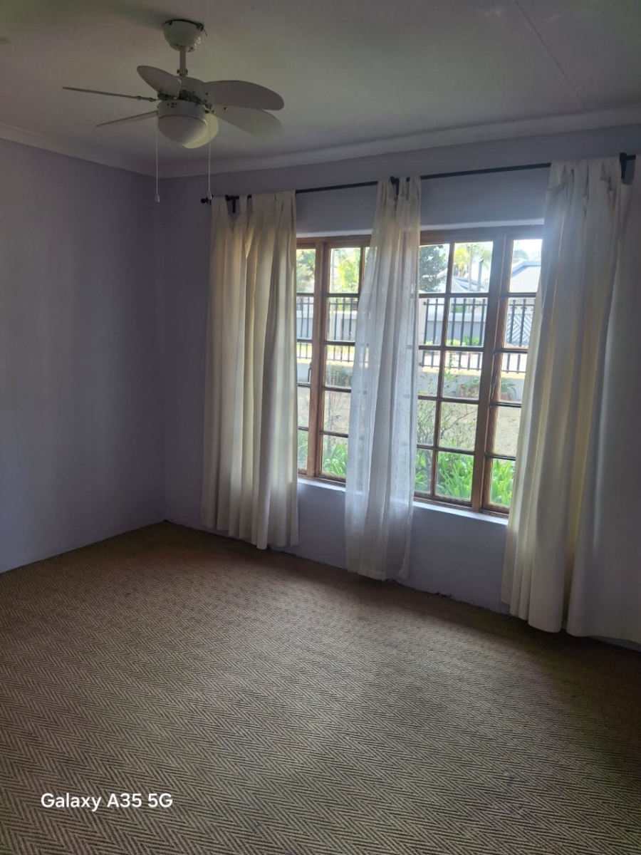 Commercial Property for Sale in Fairlead Gauteng