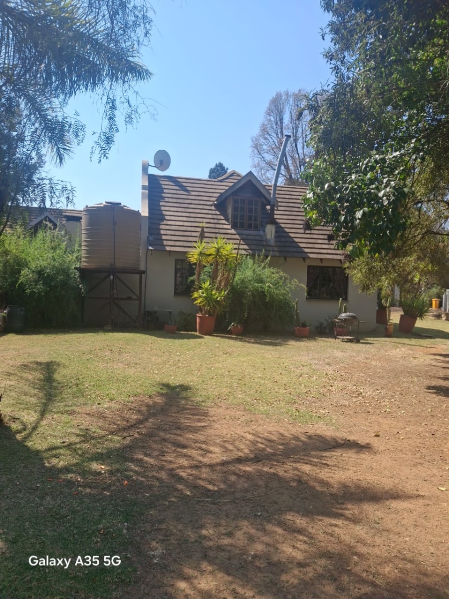 Commercial Property for Sale in Fairlead Gauteng