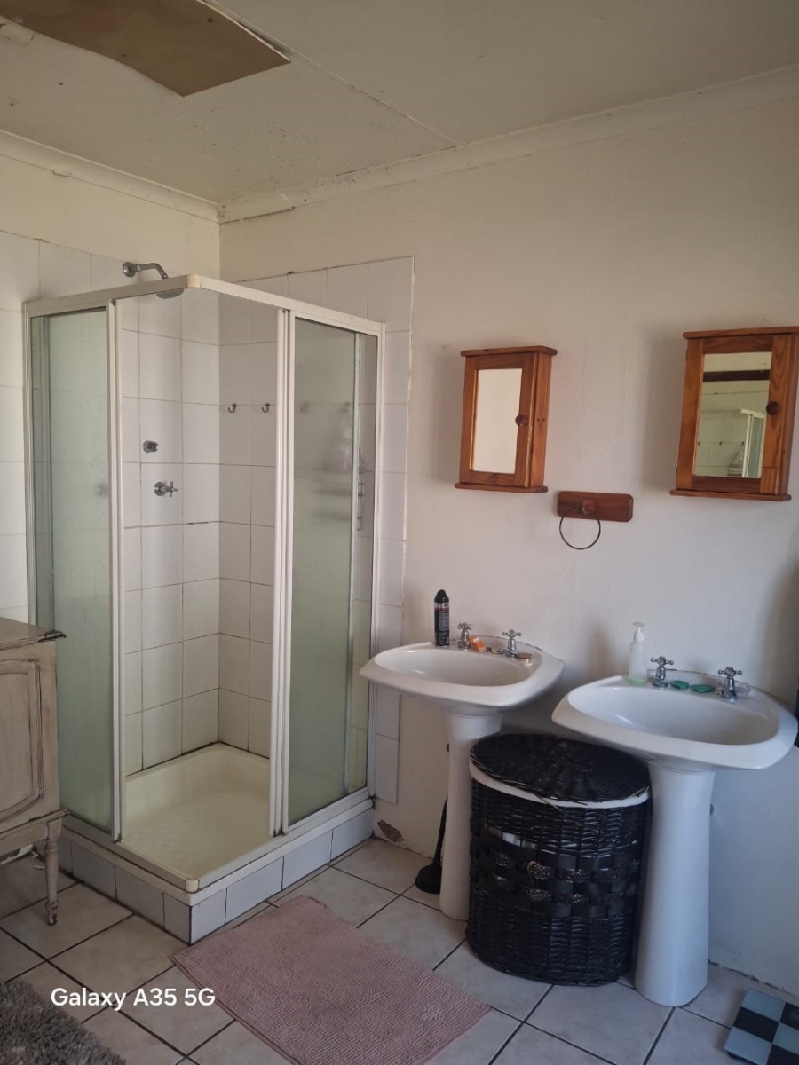 Commercial Property for Sale in Fairlead Gauteng