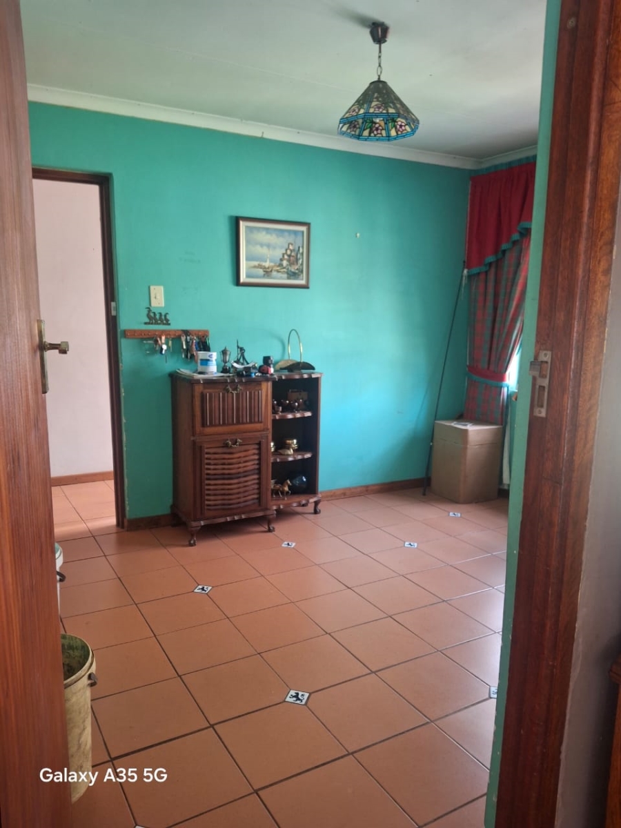 Commercial Property for Sale in Fairlead Gauteng