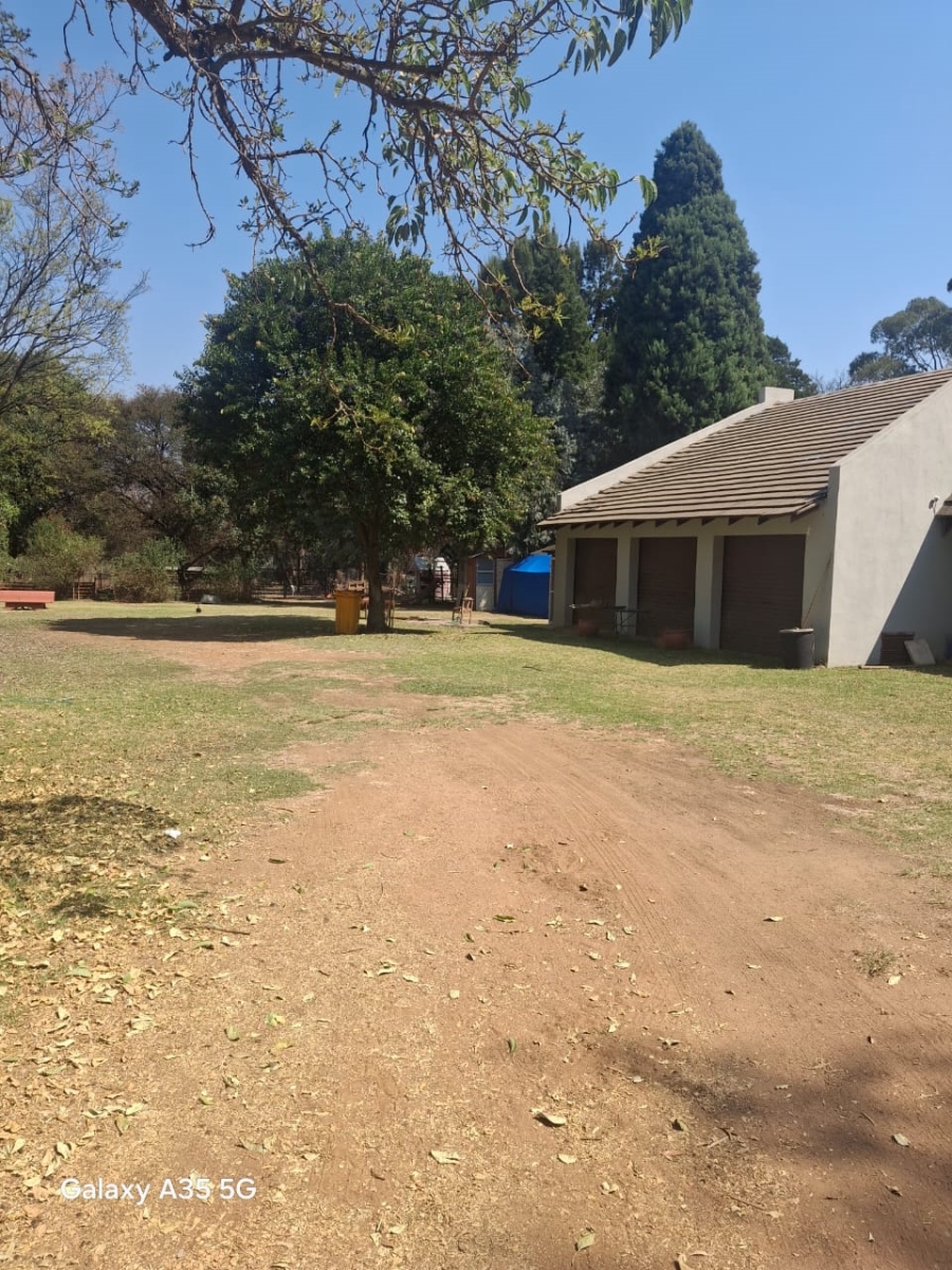 Commercial Property for Sale in Fairlead Gauteng