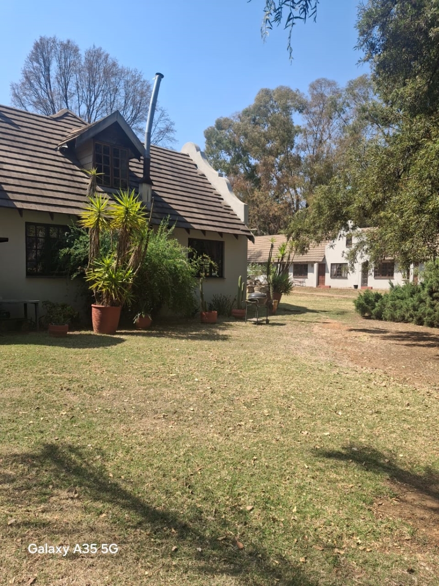 Commercial Property for Sale in Fairlead Gauteng