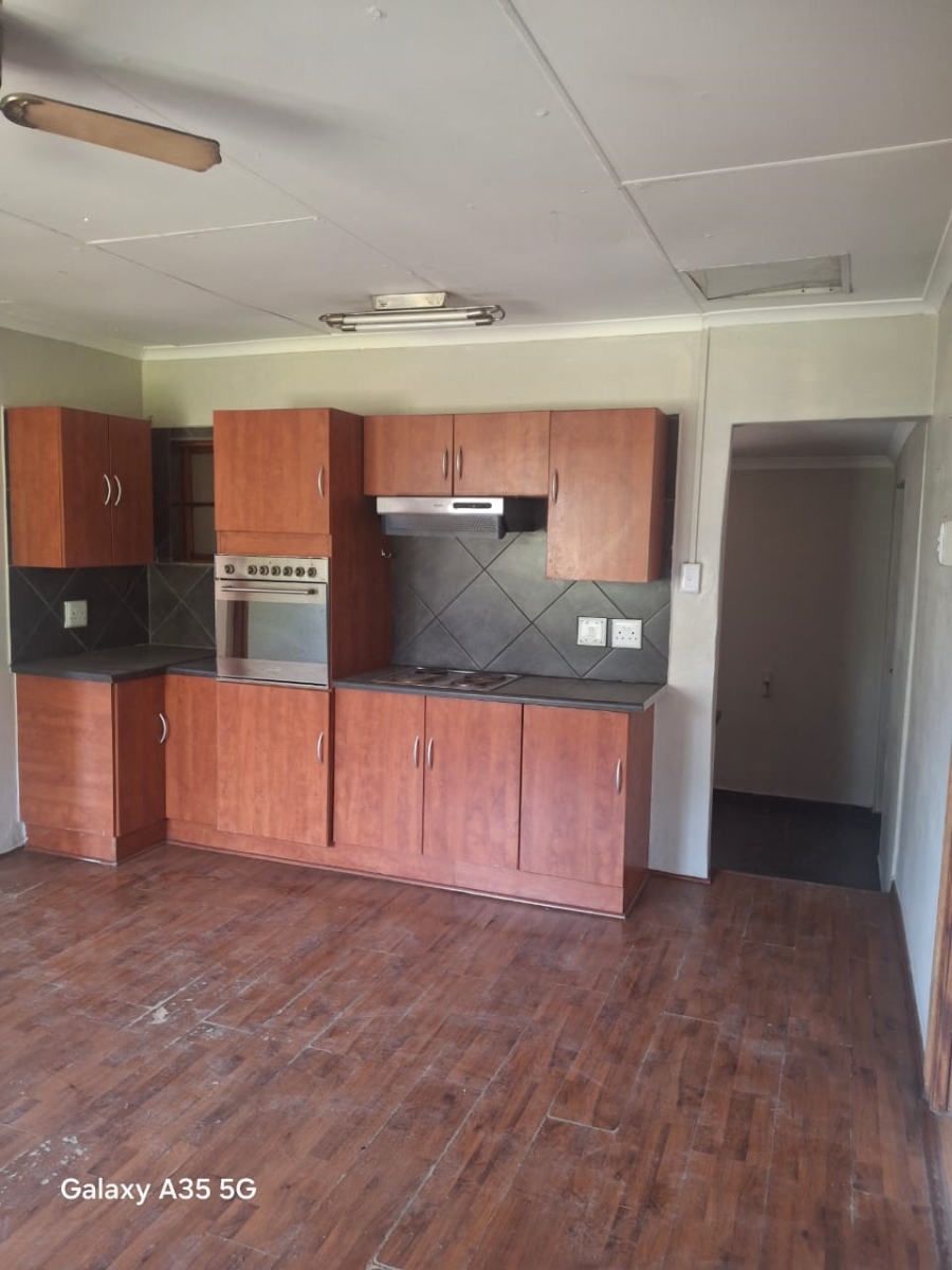 Commercial Property for Sale in Fairlead Gauteng