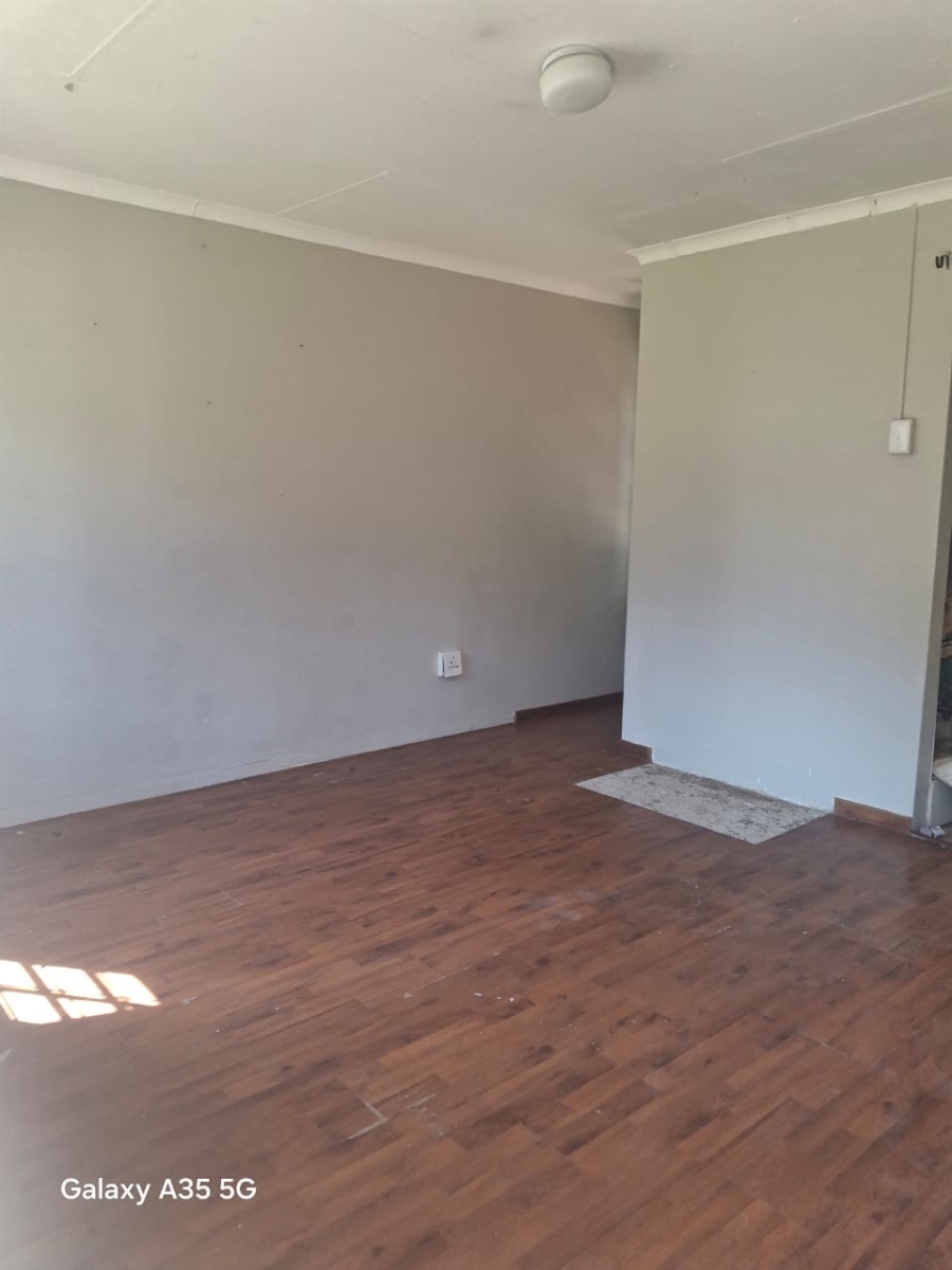Commercial Property for Sale in Fairlead Gauteng