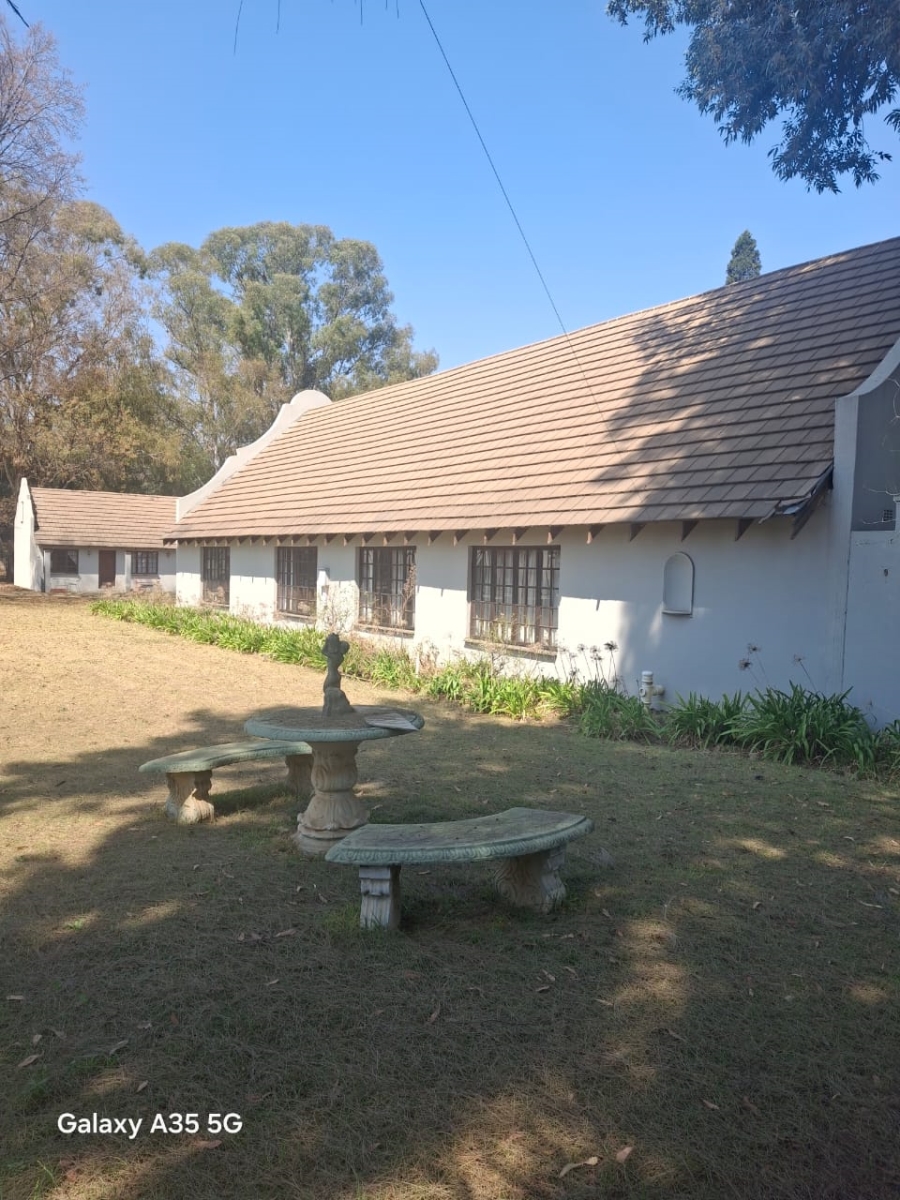 Commercial Property for Sale in Fairlead Gauteng