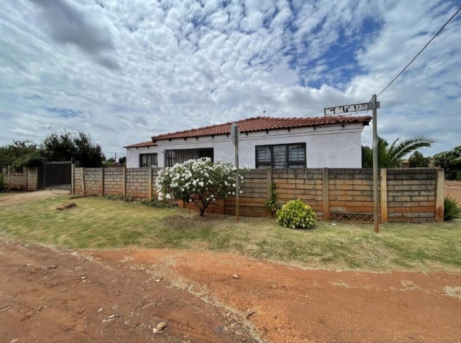 3 Bedroom Property for Sale in Soshanguve South Ext 3 Gauteng