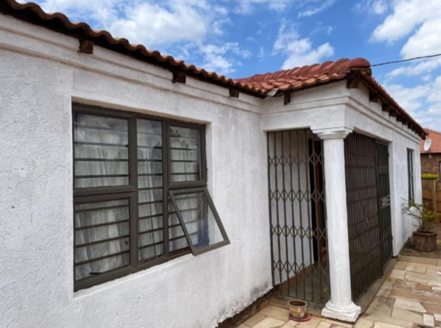 3 Bedroom Property for Sale in Soshanguve South Ext 3 Gauteng