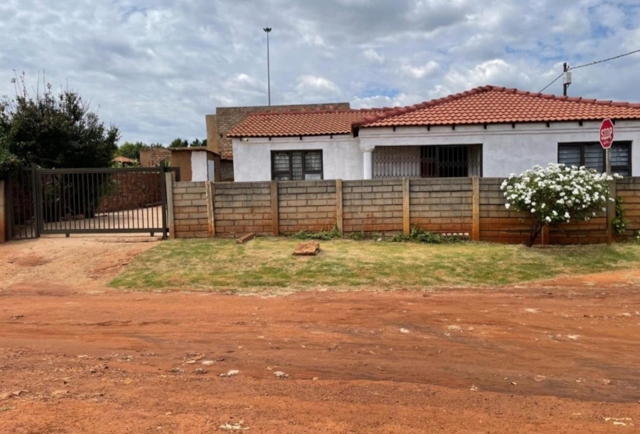 3 Bedroom Property for Sale in Soshanguve South Ext 3 Gauteng